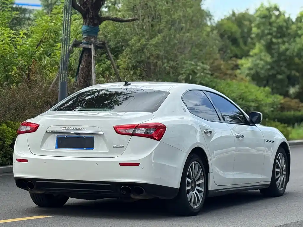 Ghibli 3.0 T Standard