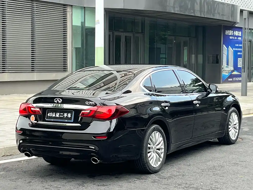 Infiniti Q70 Q70 L 2.5 L Joy