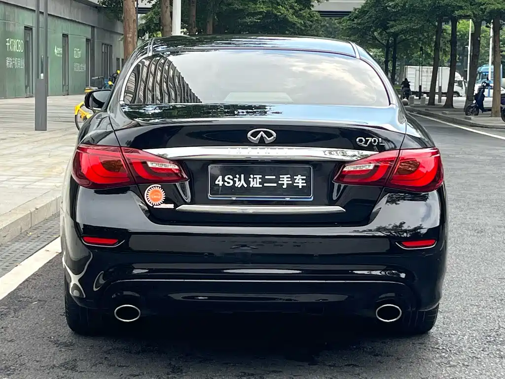 Infiniti Q70 Q70 L 2.5 L Joy