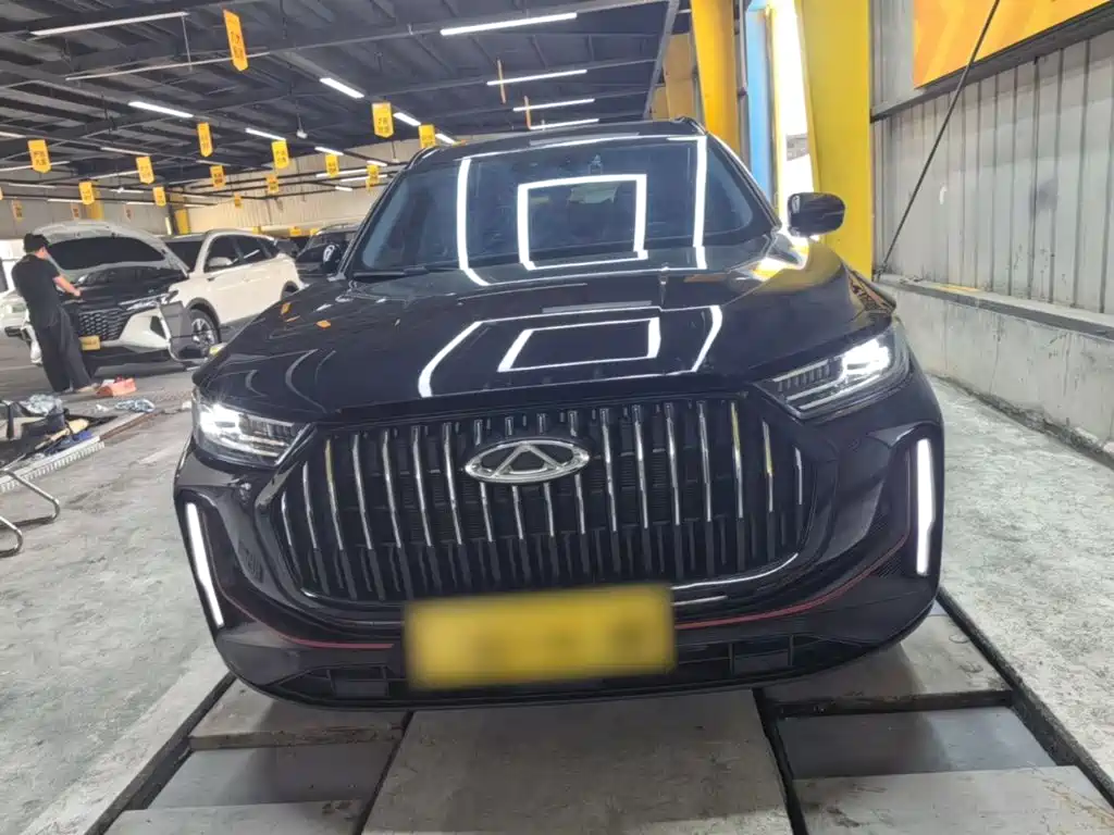 Tiggo 7 PLUS 1.6 TGDI DCT Luxury
