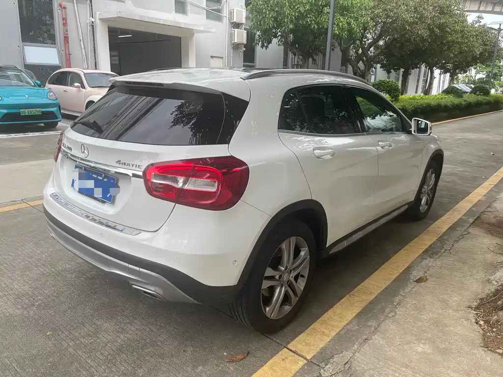 Mercedes-Benz GLA GLA 200 Dynamic