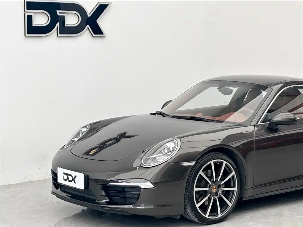 Porsche 911 Carrera 4 3.4 L