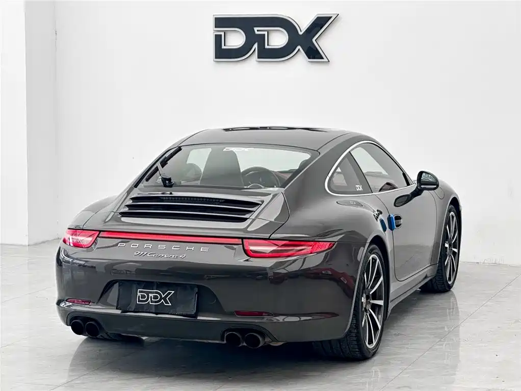 Porsche 911 Carrera 4 3.4 L