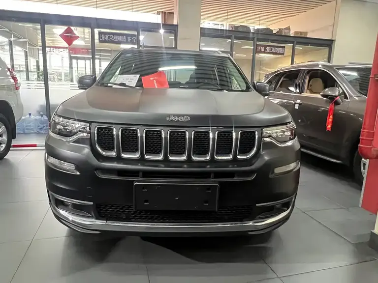 Jeep Grand Commander 2.0 T 4 WD Joy CN-VI