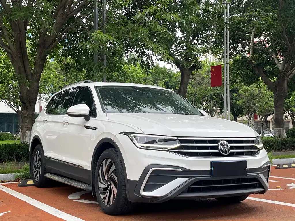 Tiguan L 330 TSI Auto 2 WD Smart Enjoyment