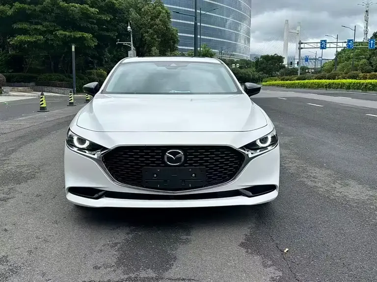 Mazda 3 Axela 2.0 L Auto Quality Shine Obsidian