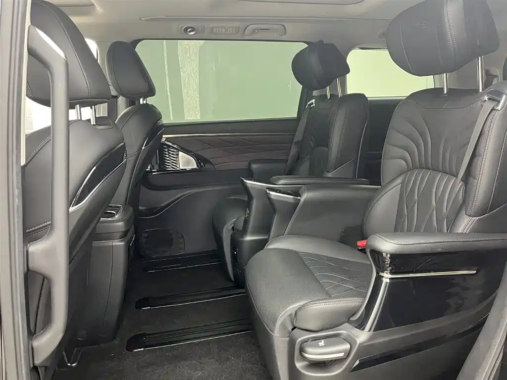 GAC Trumpchi M8 Master Series 400 T Supreme