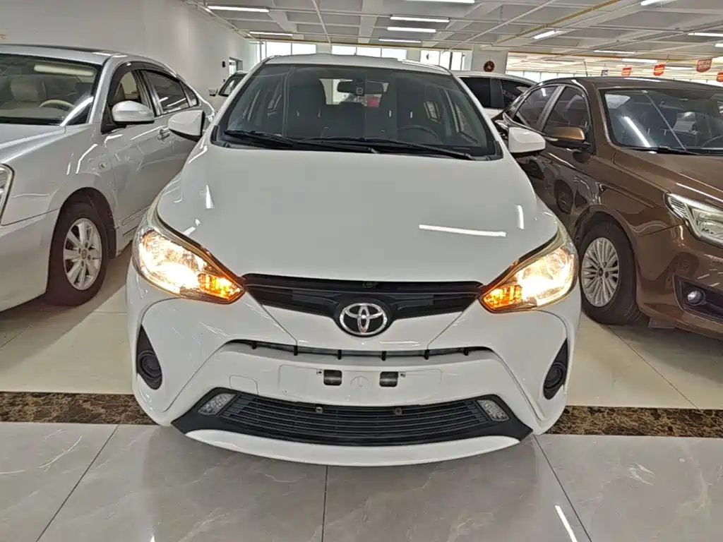 YARiS L Zhixiang 1.5 E CVT Charm Motion CN-VI