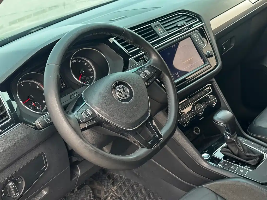 Tiguan L 380 TSI Auto 4 WD Luxury