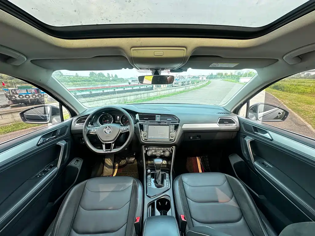 Tiguan L 380 TSI Auto 4 WD Luxury