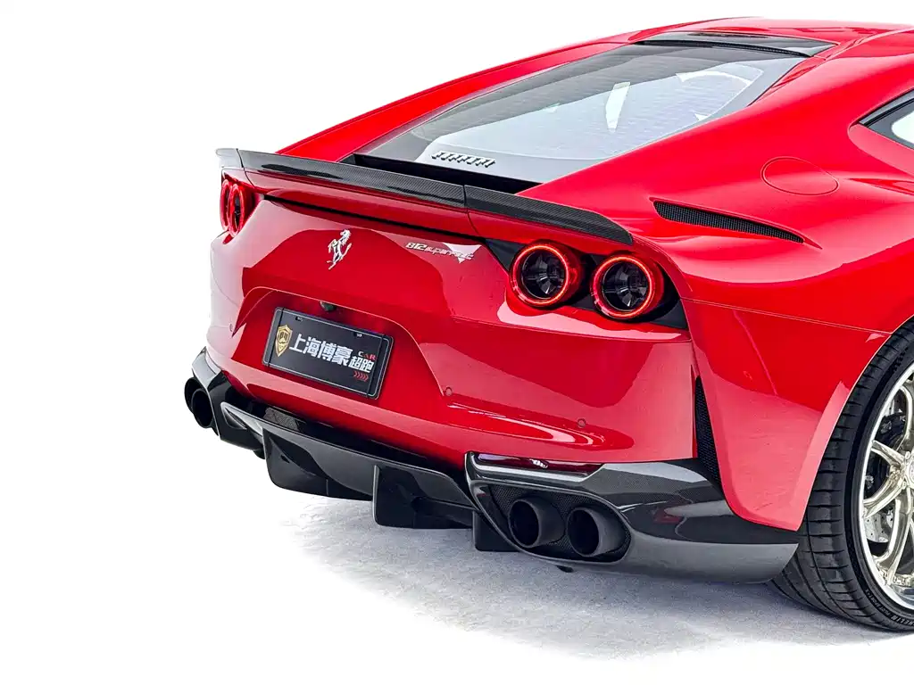 Ferrari 812 6.5 L Superfast
