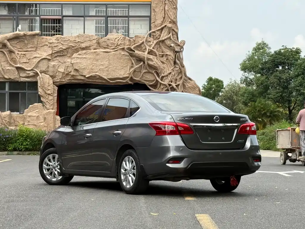 Sylphy 1.6 XL CVT Luxury