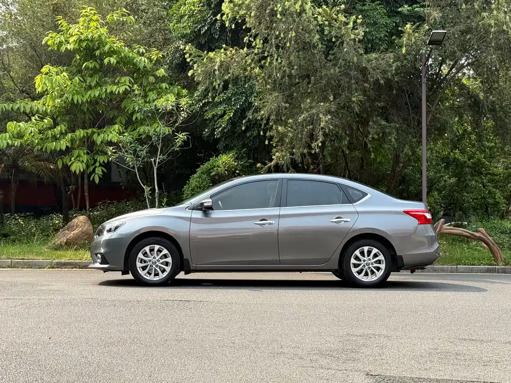 Sylphy 1.6 XL CVT Luxury