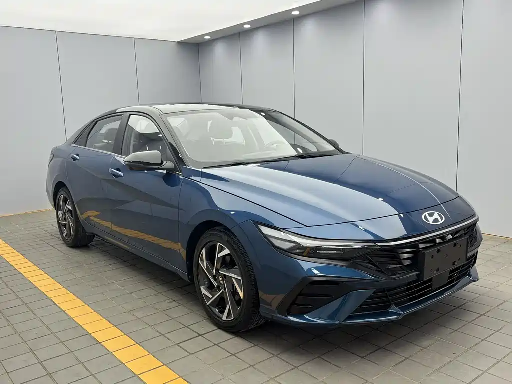 Elantra 1.5 L CVT TOP Flagship