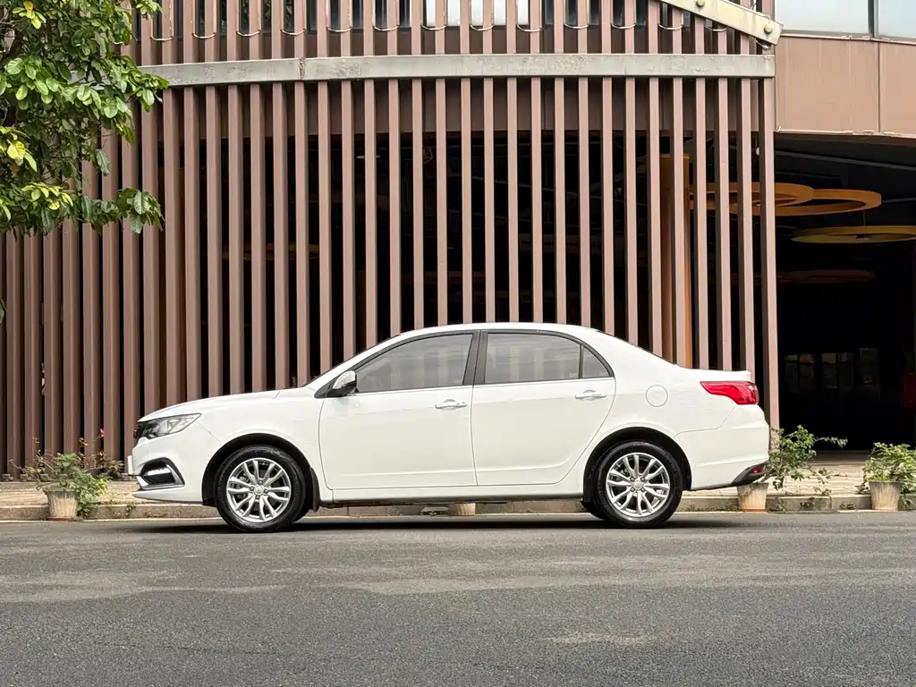 Vision Upgraded 1.5 L CVT Luxury CN-VI