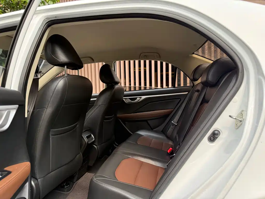 Vision Upgraded 1.5 L CVT Luxury CN-VI