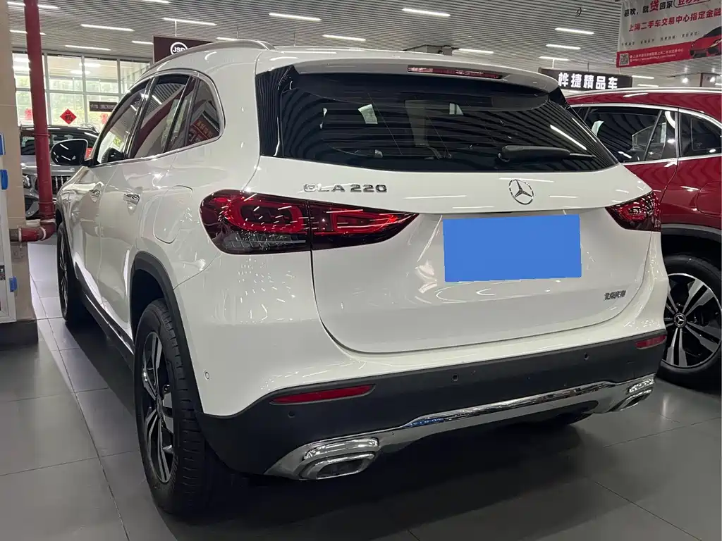 Mercedes-Benz GLA GLA 220