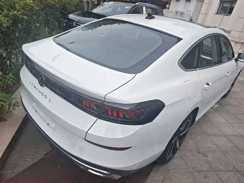 Lamando Lamando L 280 TSI DSG Spicy Cool