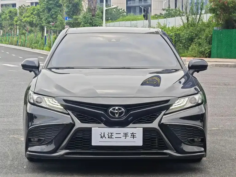 Toyota Camry 2.0 S Knight