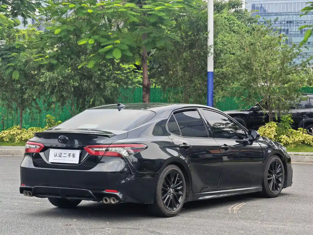 Camry 2.0 S Knight