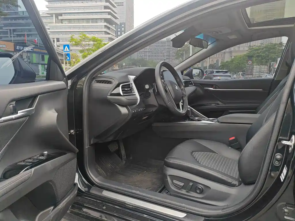 Camry 2.0 S Knight