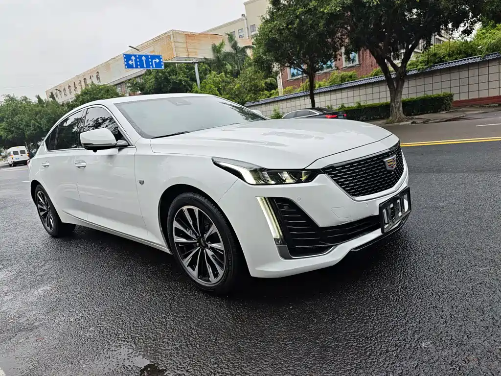 Cadillac CT5 28 T Luxury
