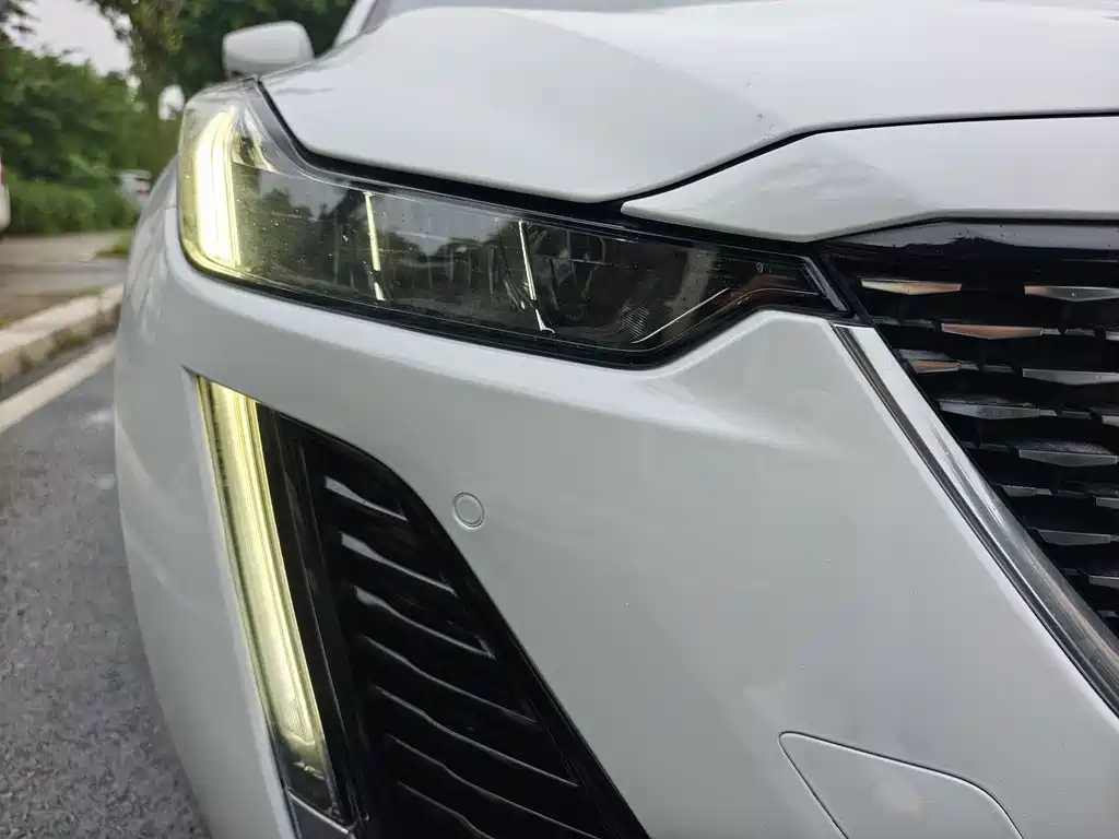 Cadillac CT5 28 T Luxury
