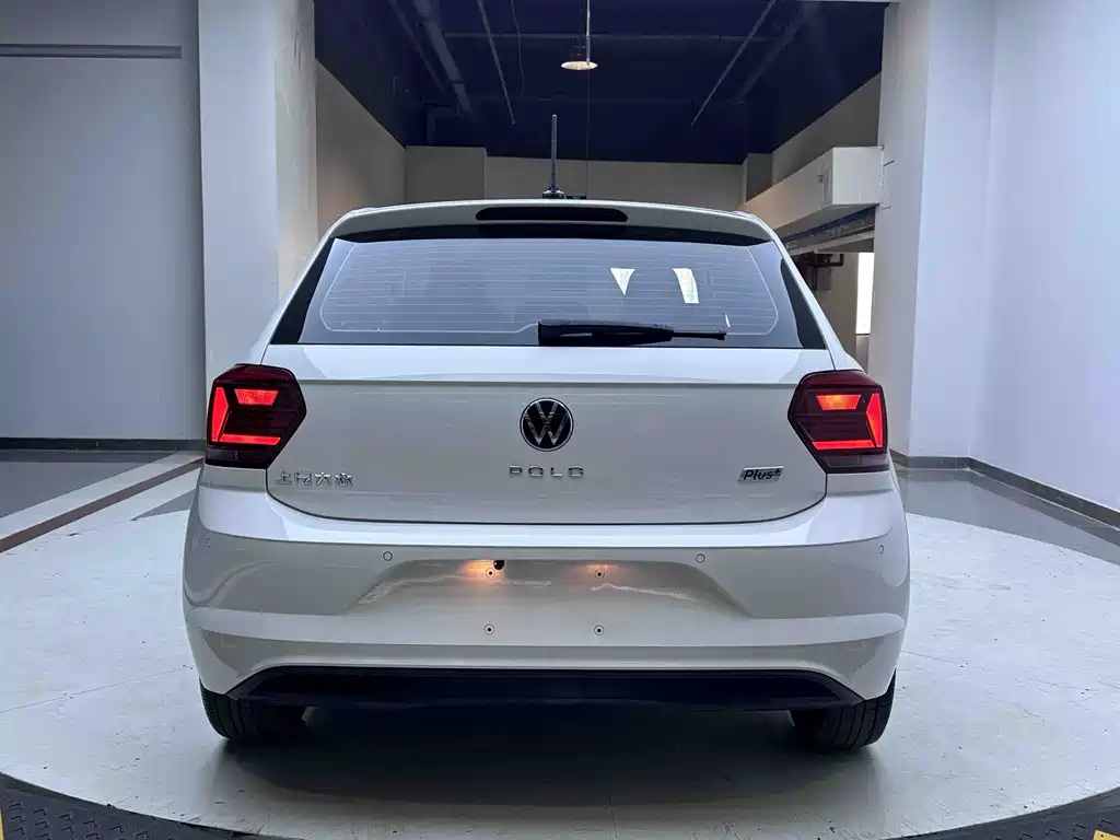 Polo Plus 1.5 L Auto Colorful Tech