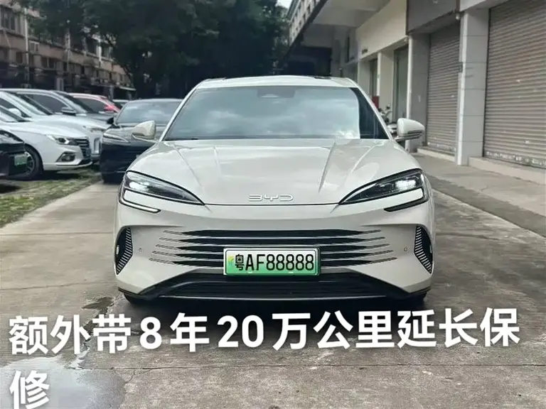 BYD Seal DM-i 1.5 T 121 km Flagship