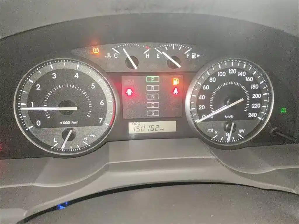 Land Cruiser (Import) 4.0 L V6 Middle East Base