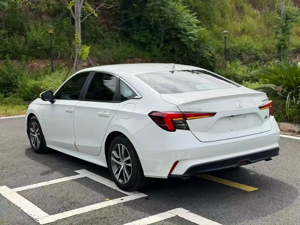 Integra 240 TURBO CVT Tech