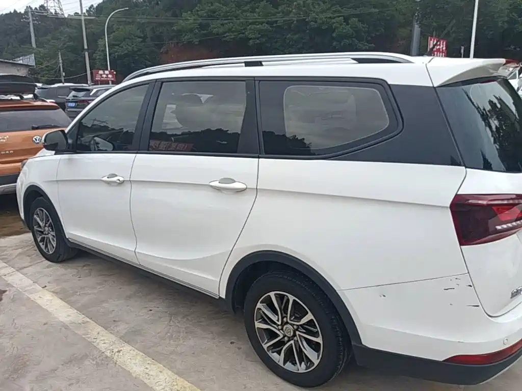 Baojun 730 宝骏730 2019款 1.5 T CVT时尚型 7座 国V