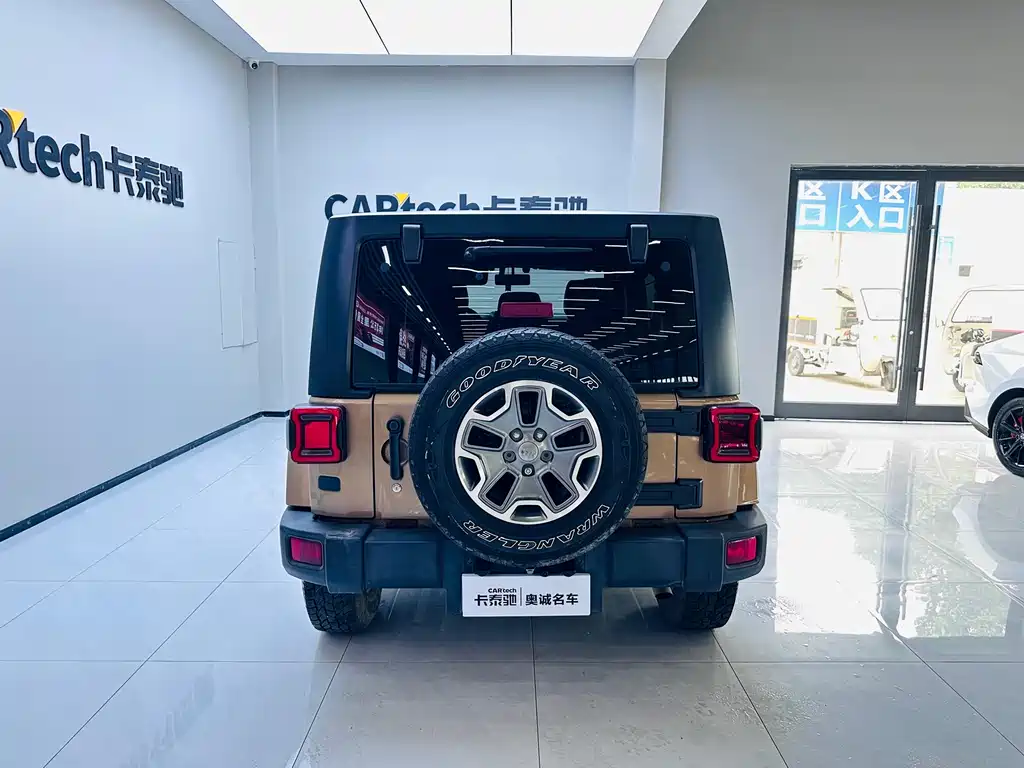 Wrangler 3.0 L Sahara 4-door Comfort Enjoyment