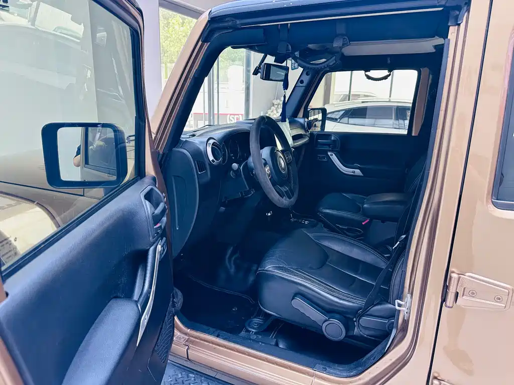 Wrangler 3.0 L Sahara 4-door Comfort Enjoyment