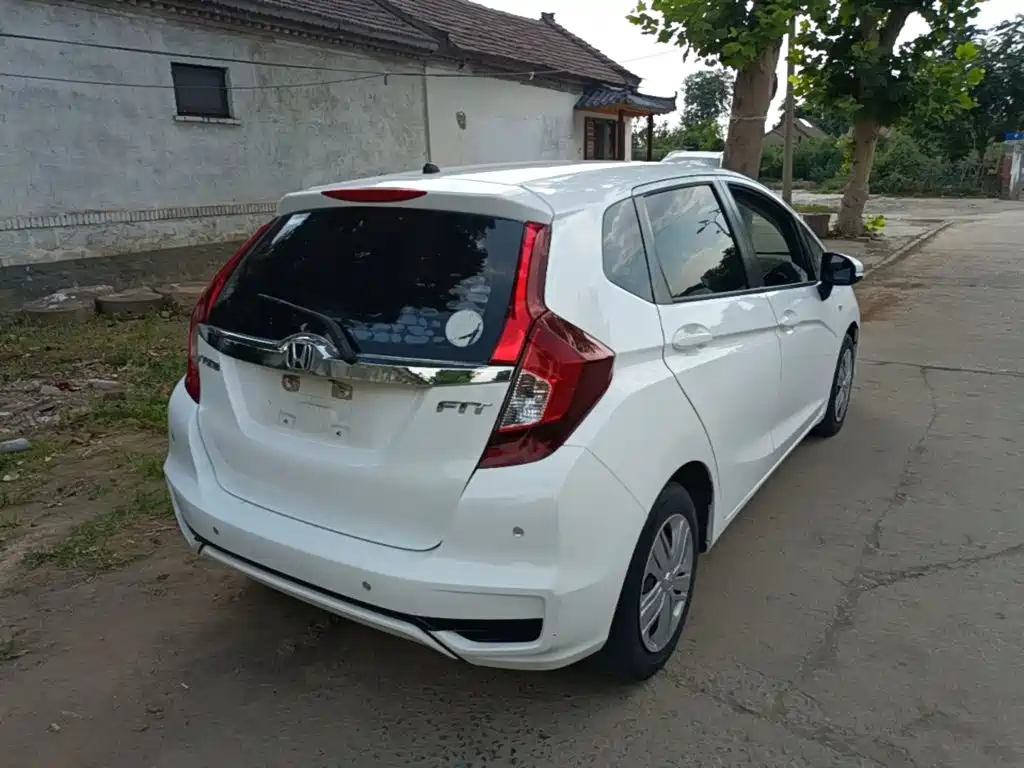 Fit 1.5 L CVT Comfort