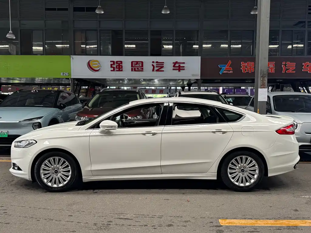 Mondeo 2.0 L GTDi200 Luxury