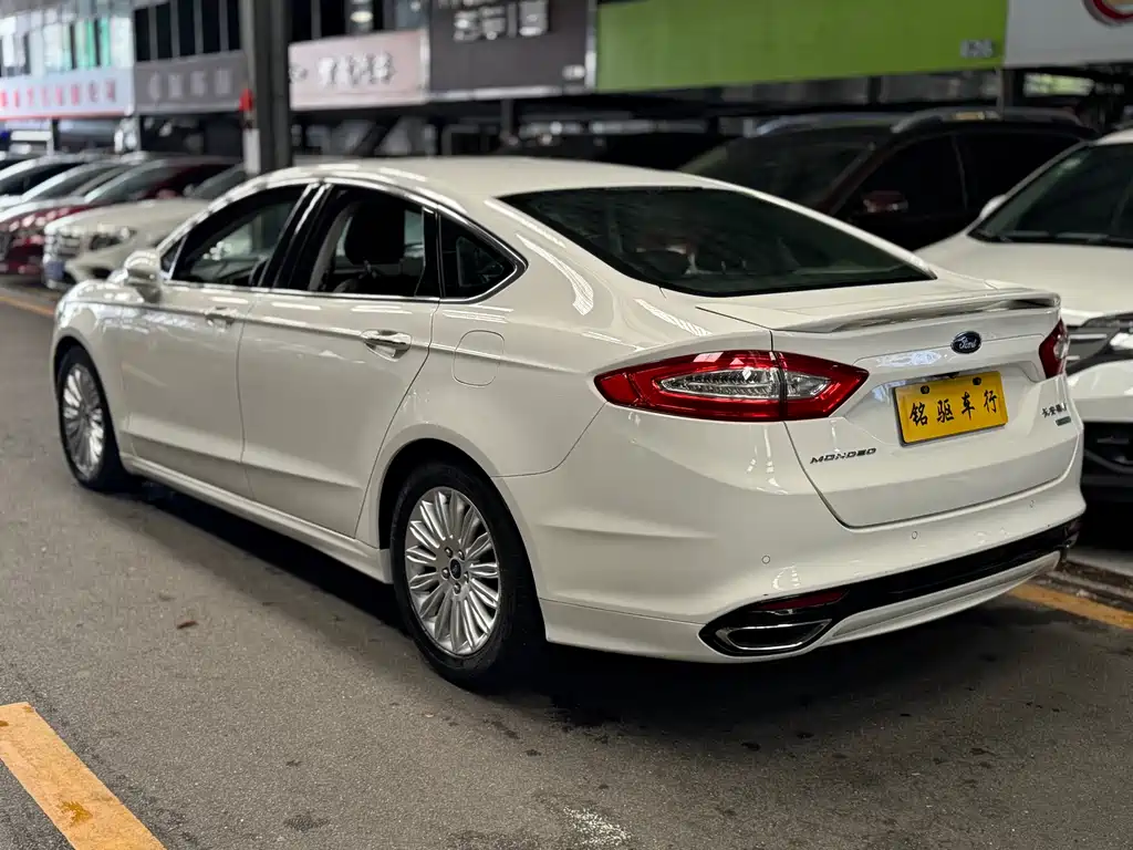 Mondeo 2.0 L GTDi200 Luxury