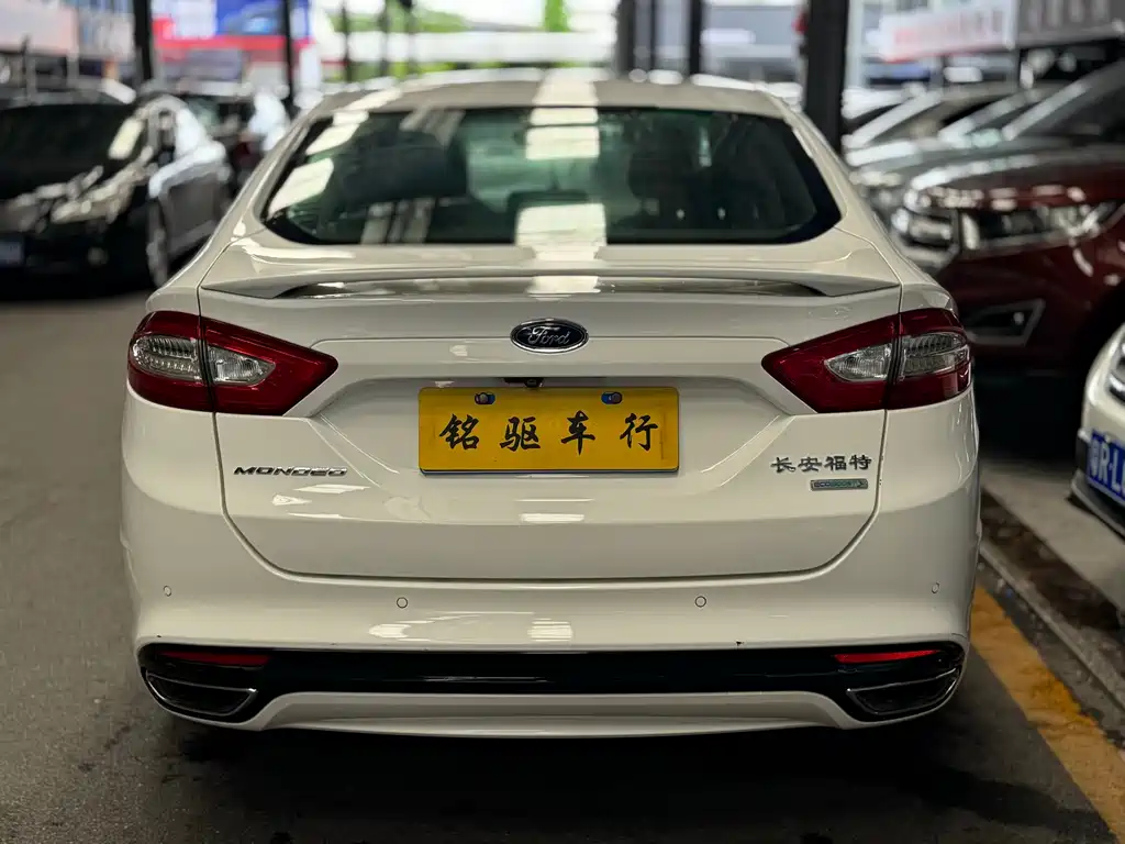 Mondeo 2.0 L GTDi200 Luxury