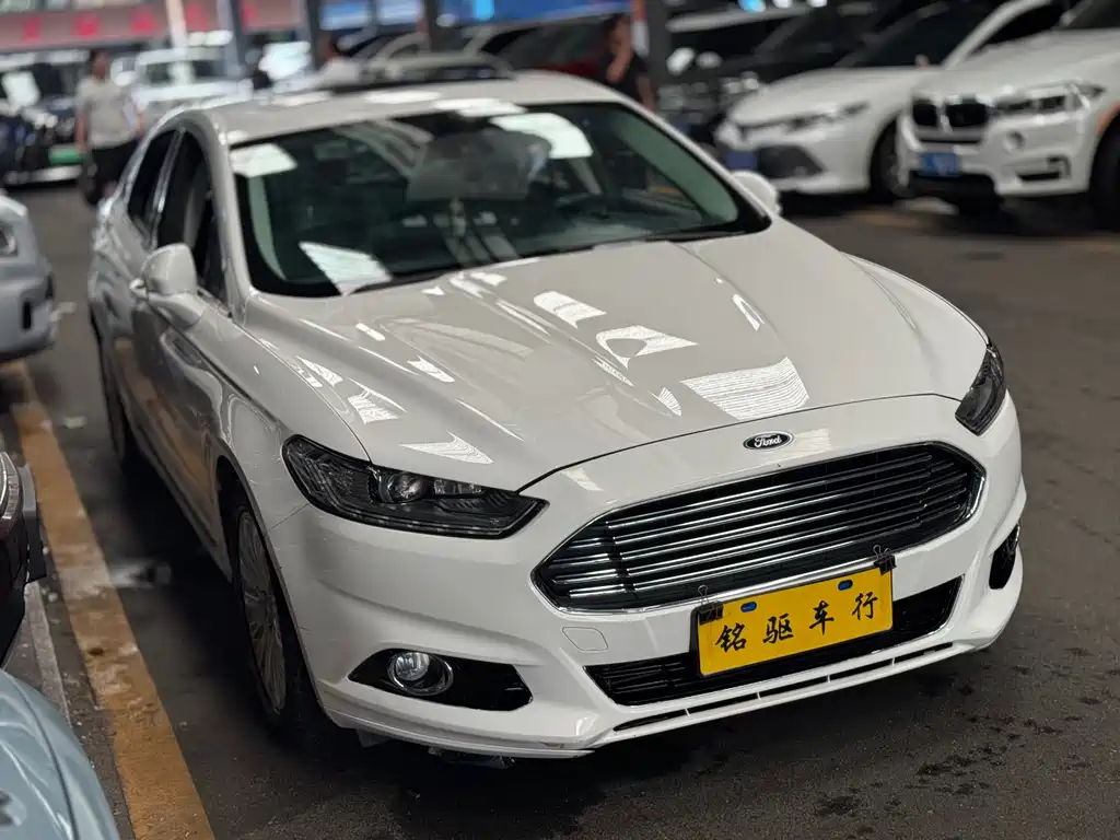 Mondeo 2.0 L GTDi200 Luxury