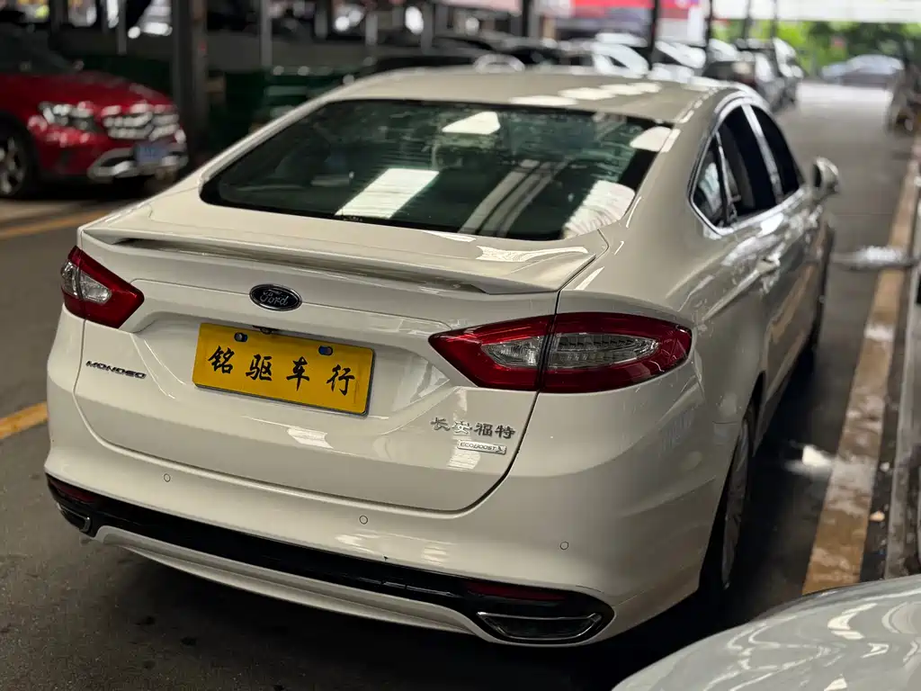 Mondeo 2.0 L GTDi200 Luxury