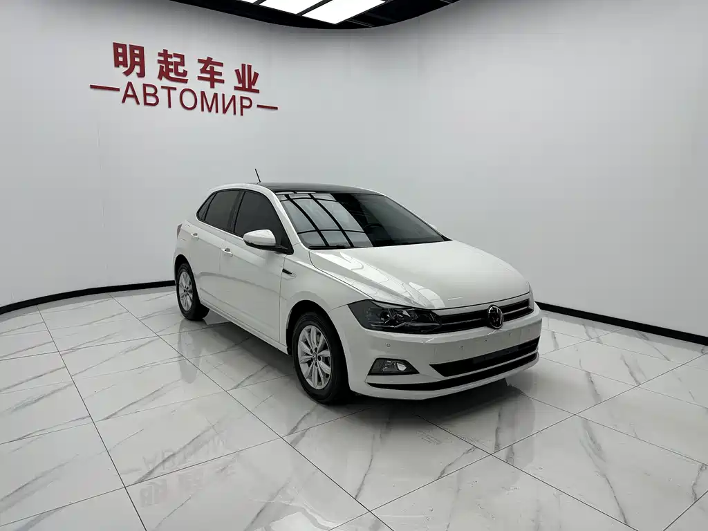 Polo Plus 1.5 L Auto Colorful Tech