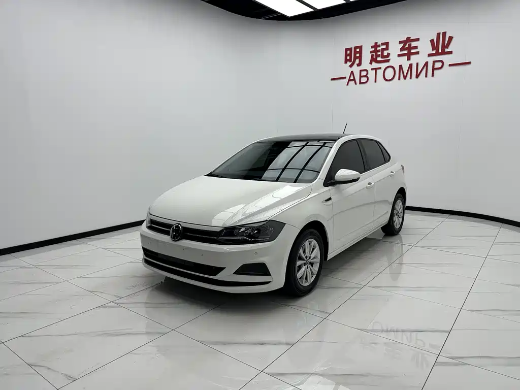Polo Plus 1.5 L Auto Colorful Tech