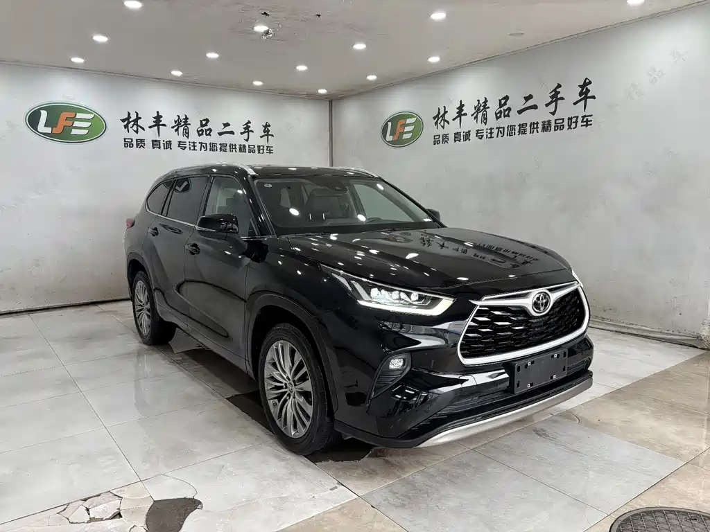 Highlander 380 T 4 WD Distinguished 7-seat