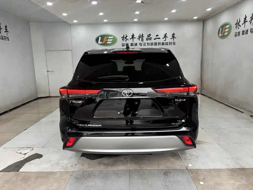 Highlander 380 T 4 WD Distinguished 7-seat