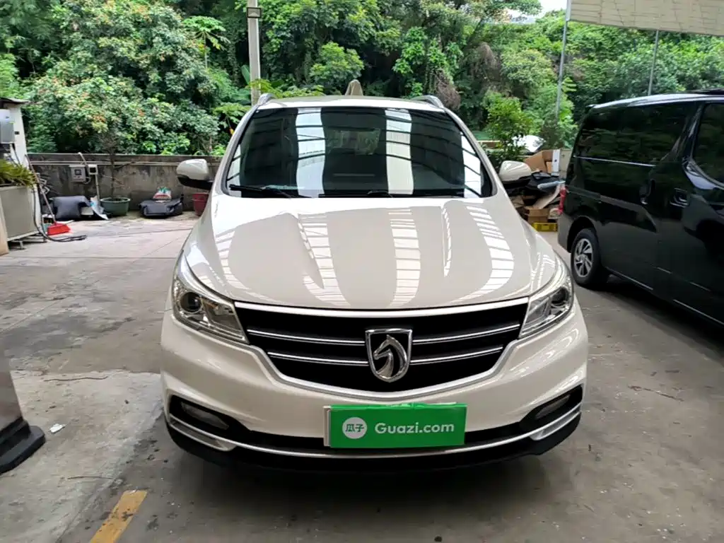 Baojun 730 宝骏730 2019款 1.5 T CVT时尚型 7座 国V