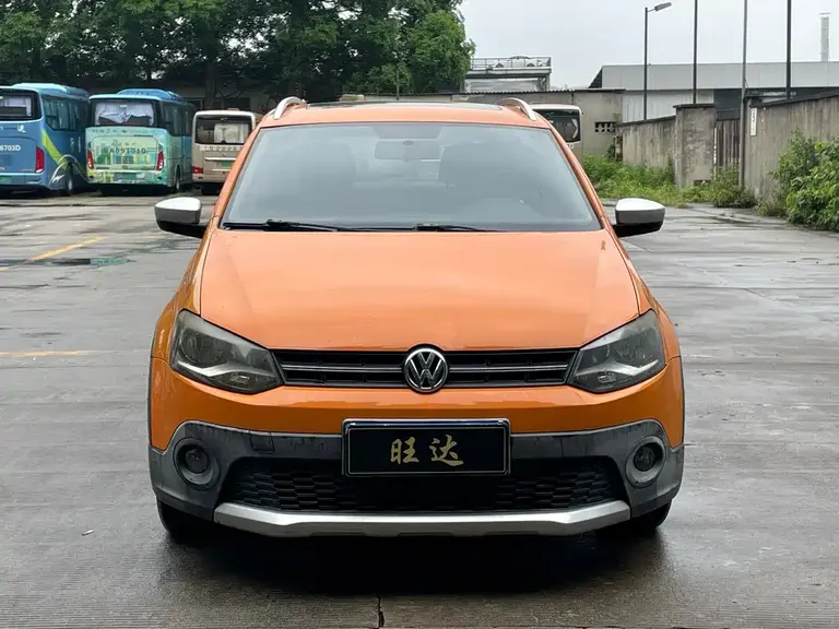 Volkswagen Polo 1.6 L Cross Polo AT