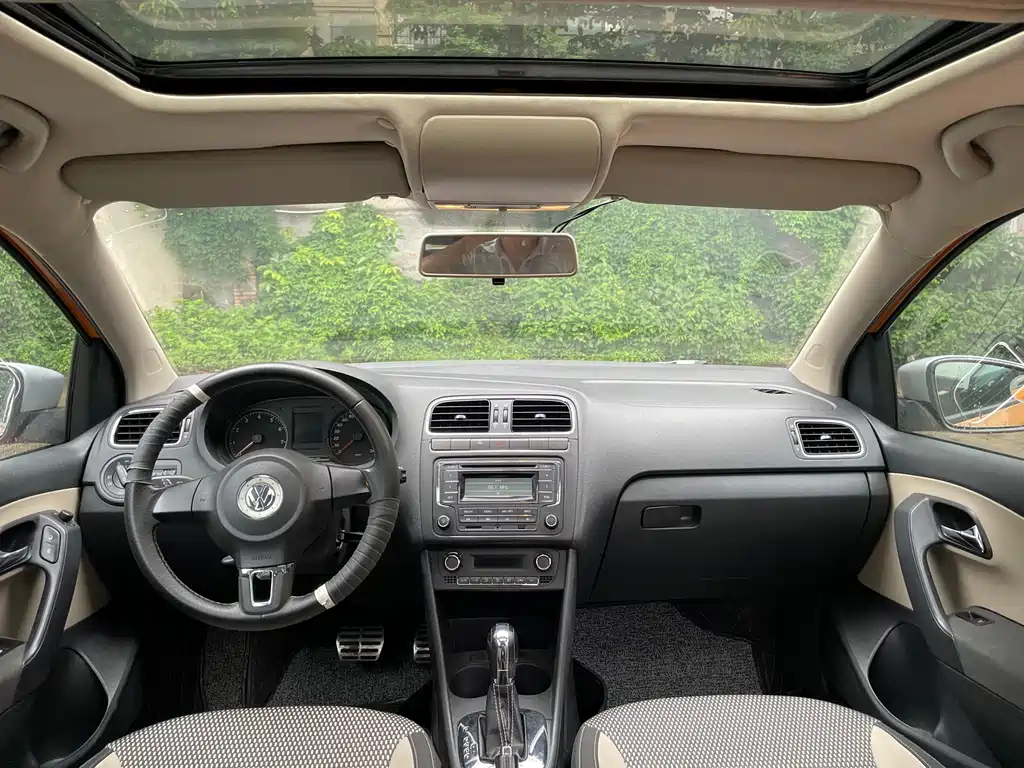 Polo 1.6 L Cross Polo AT