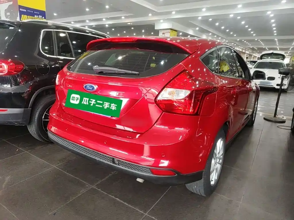 Focus Hatchback 1.6 L Auto Comfort