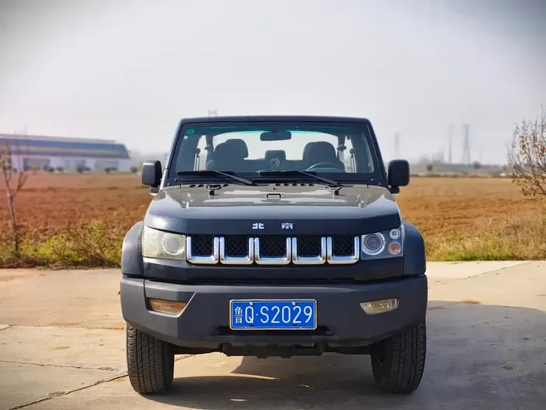 BAIC BJ40 40 L 2.0 T Manual 2 WD Luxury