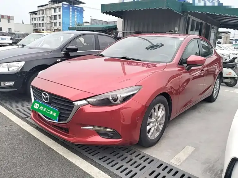 Mazda 3 Axela Sedan 1.5 L Auto Luxury CN-V